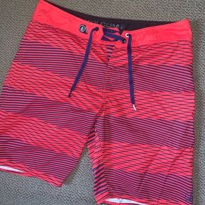 Volcom men’s board shorts